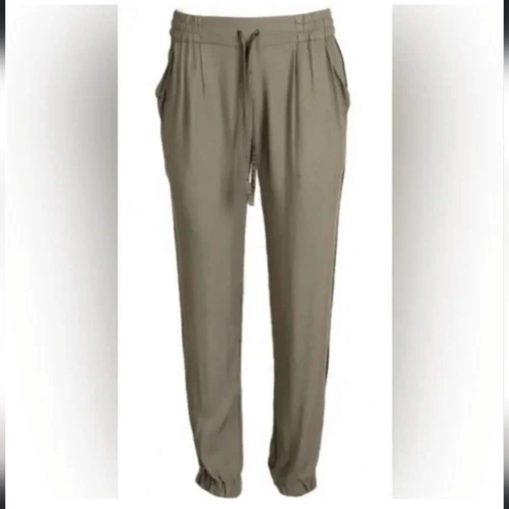 Aritzia talula army green jogger